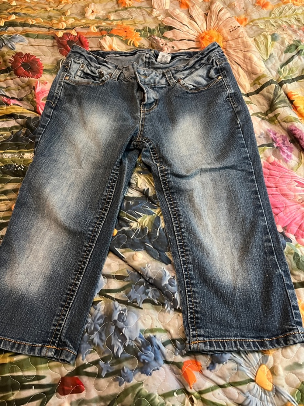 Paris Blues Women's Cropped Straight Jeans in Faded Blue